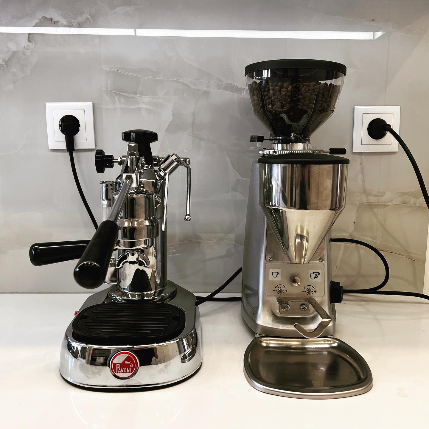 La Pavoni Europiccola Lusso có thiết kế nhỏ gọn phù hợp với mọi không gian